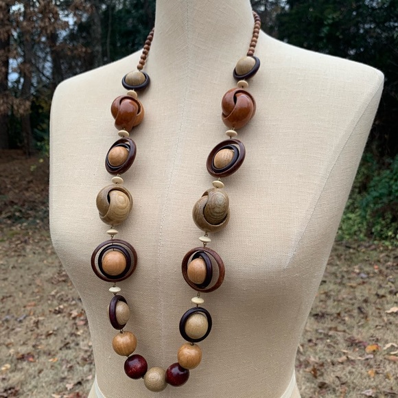 Wood Carved Looped Beads - Picture 7 of 8